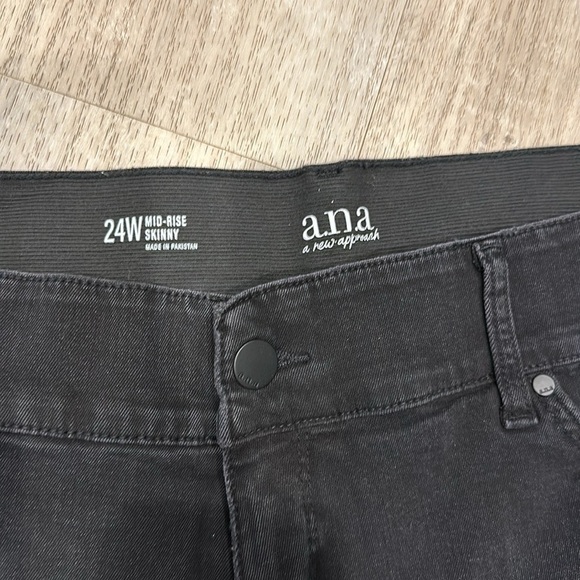 A.N.A lot sz 24W drk blue, blck skinny jeans,1 (time and true)blue shorts EUC - Picture 2 of 12